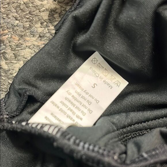 Elegant Black One-Piece Swimsuit with Multicolor Trim - Picture 3 of 3